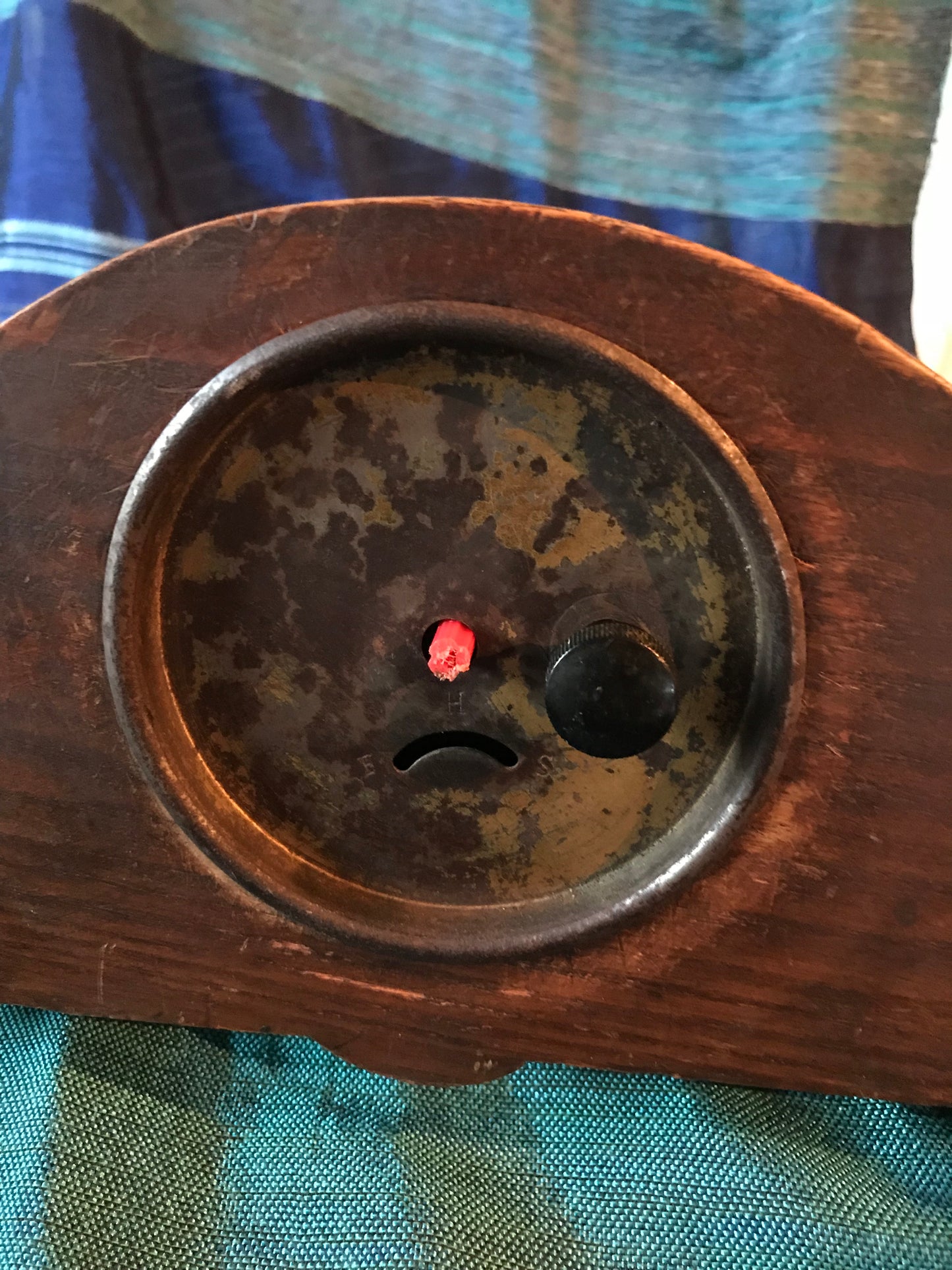 Vintage mantel clock, with wooden case.